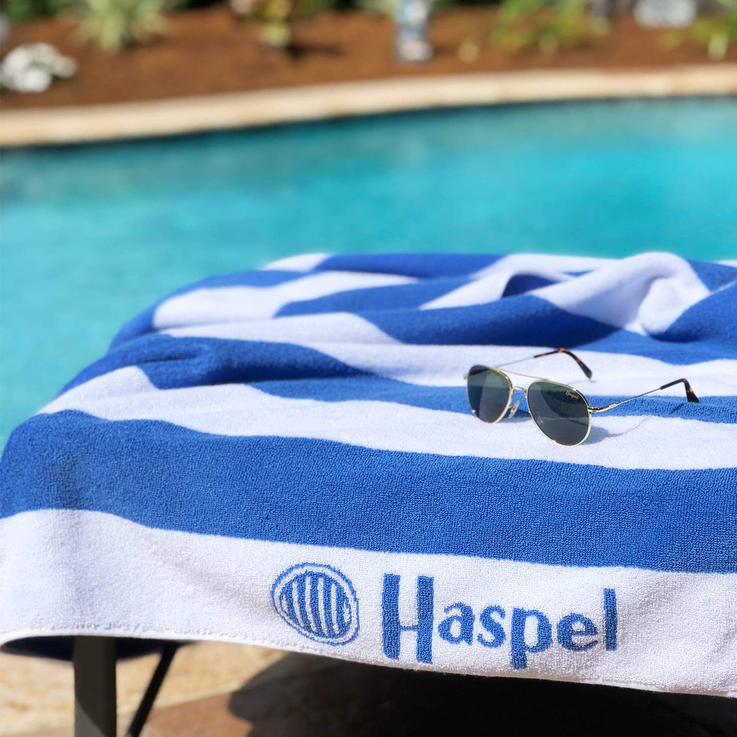 Haspel Seersucker Striped Beach Towel